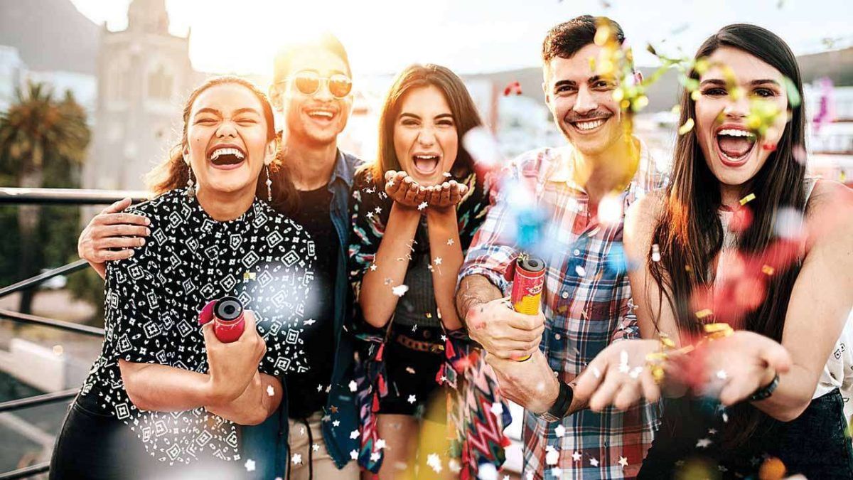 TikTok Party с Максом Барских, тур по ВДНГ и фестивали воздушных шаров: куда пойти в Киеве на выходных