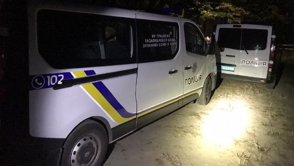 В Киеве на Лысой горе нашли тело мужчины с ножницами в шее
