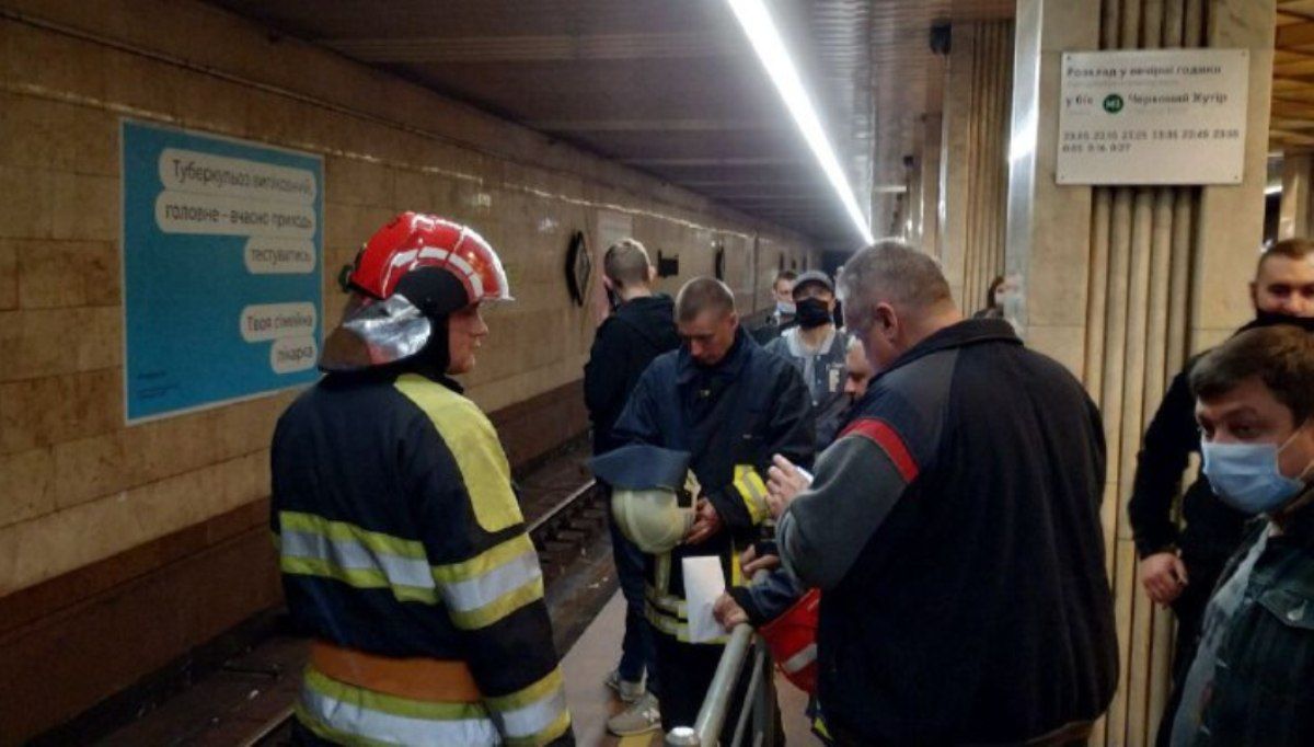 В Киеве в метро поезд насмерть сбил человека