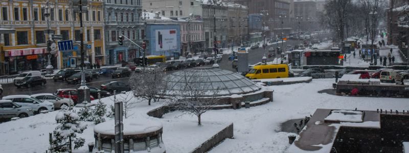 На Крещатике бомжа спасли от верной смерти