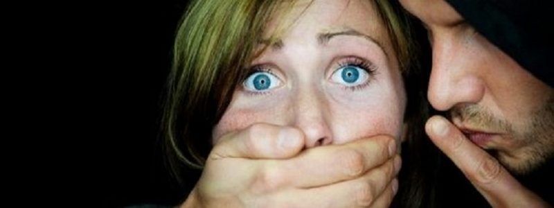 В Киеве полиция поймала маньяка, который нападал на девушек в районе Кадетского Гая