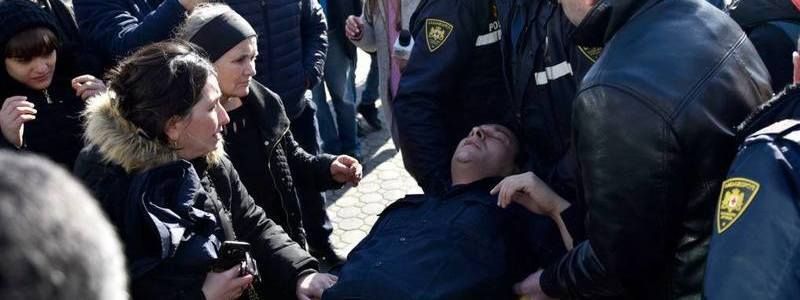 Изнасилование младенца, оскорбительные носки и катастрофа в метро: ТОП новостей дня