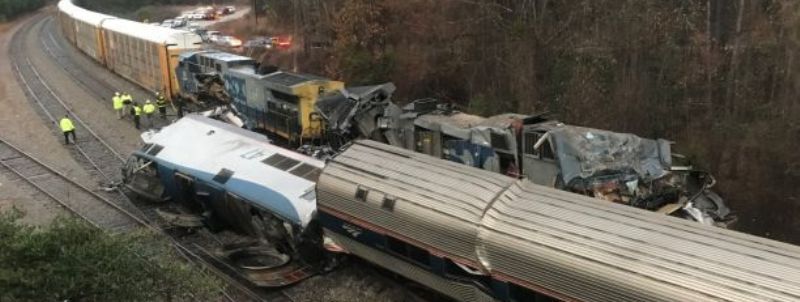 Столкновение поездов, остановка сердца у футболиста и стихия-убийца: ТОП новостей дня