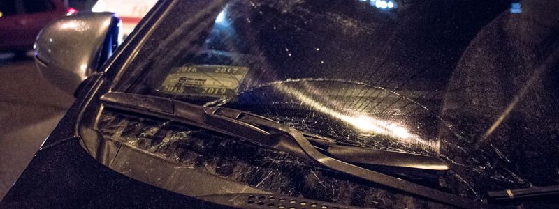 В центре Киева Kia на переходе сбил бабушку