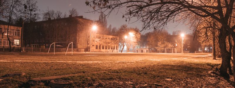 Красота пустынных улиц: как ночью выглядит Отрадный