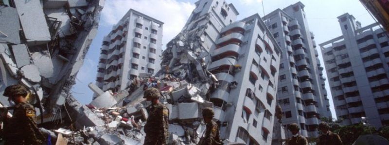 Смерть основателя интернета, расизм в "Звездных войнах" и убийственное землетрясение: ТОП новостей дня