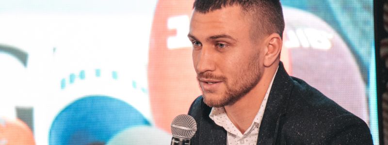 В Киеве Василий Ломаченко встретился с фанатами и рассказал, почему не будет боксировать с Пакьяо