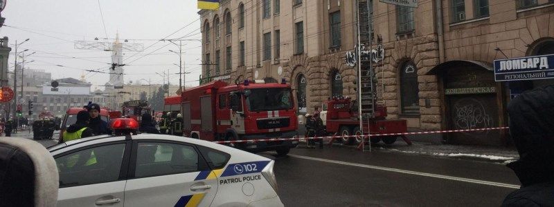 ДТП с кортежем Джастина Трюдо, убийство полицейским гражданского, масштабный пожар в Харькове: ТОП новостей дня