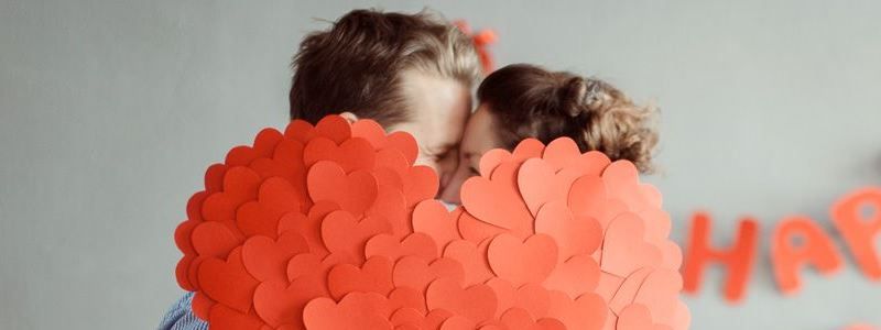 Поздравления с Днем святого Валентина 2018: короткие СМС в стихах на день влюбленных 14 февраля