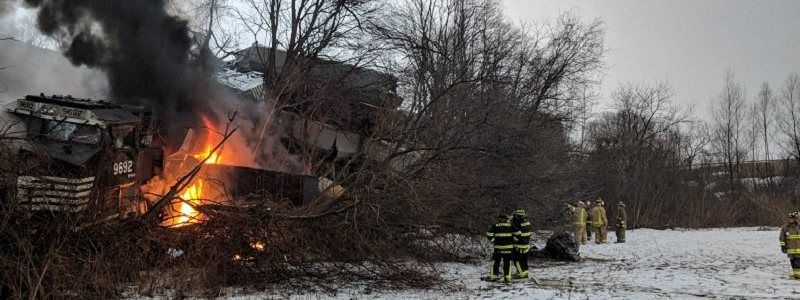 Авария во "ВКонтакте", сошедший с рельсов поезд, заживо похороненная женщина: ТОП новостей дня
