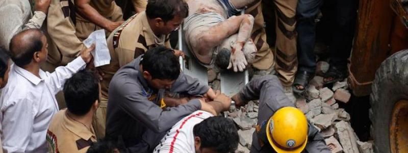 Смертельное крушение самолета, расстрел толпы и взрыв на свадьбе: ТОП новостей дня