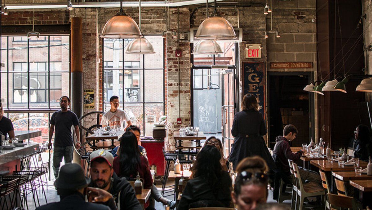 Как в Киеве разместить ресторан на первом этаже жилого дома и почему это не всегда удачная идея