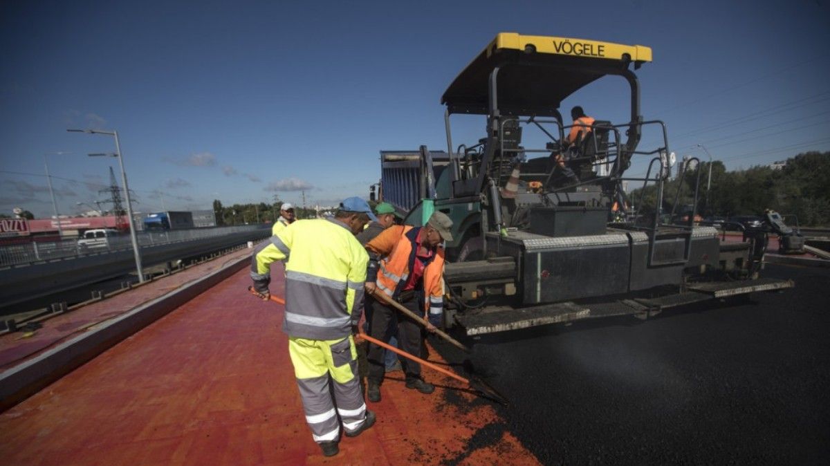 В Киеве почти на месяц ограничили проезд по проспекту Степана Бандеры
