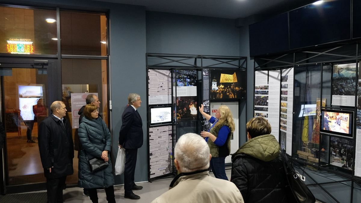 В Киеве в Национальный музей Революции Достоинства пришли с обысками