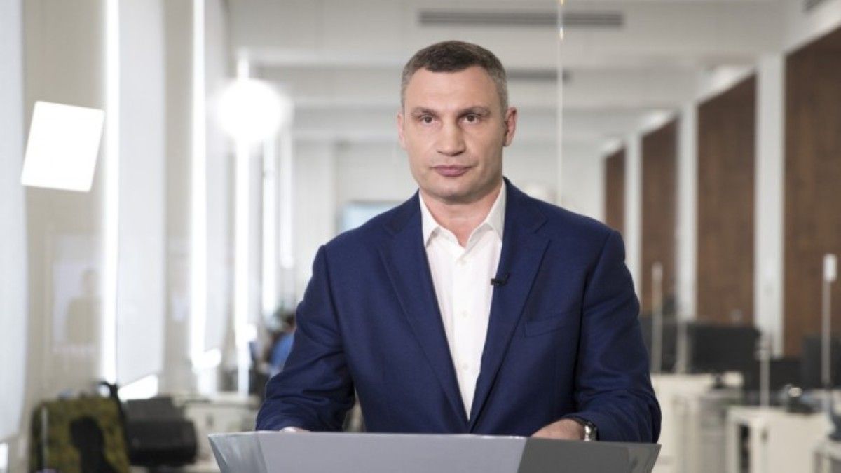 Смертность от COVID-19, сколько госпитализированных, тестирования и карантин: Кличко онлайн