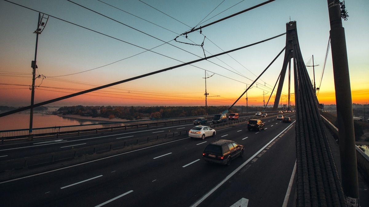 В Киеве ограничат движение по Северному мосту