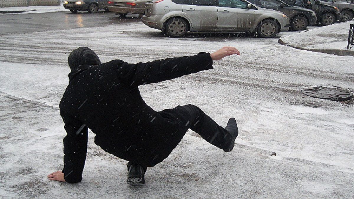 Ледниковый период в Киеве: смешные и не очень фото и видео с дорог и улиц