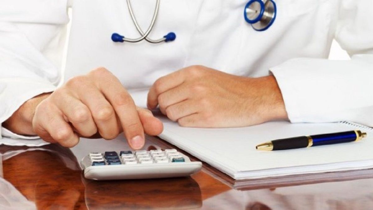 Кличко пообещал доплаты медикам Киева в 2021 году: кто сколько получит