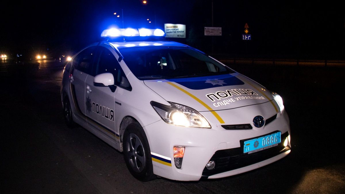 В Киеве во время новогоднего застолья сожитель выстрелил жене в голову из травмата