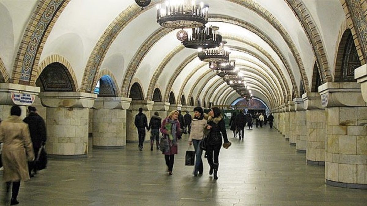 Какие станции метро ограничат на вход на Рождество