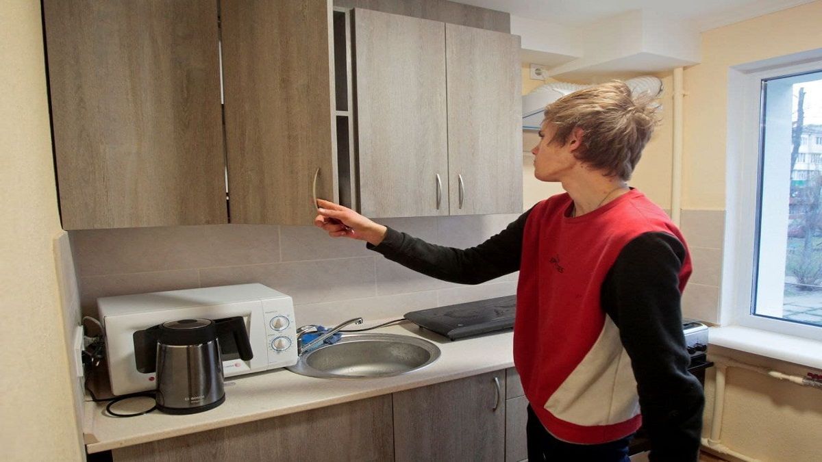 В Киеве детям-сиротам выделили временное жилье: появились фото