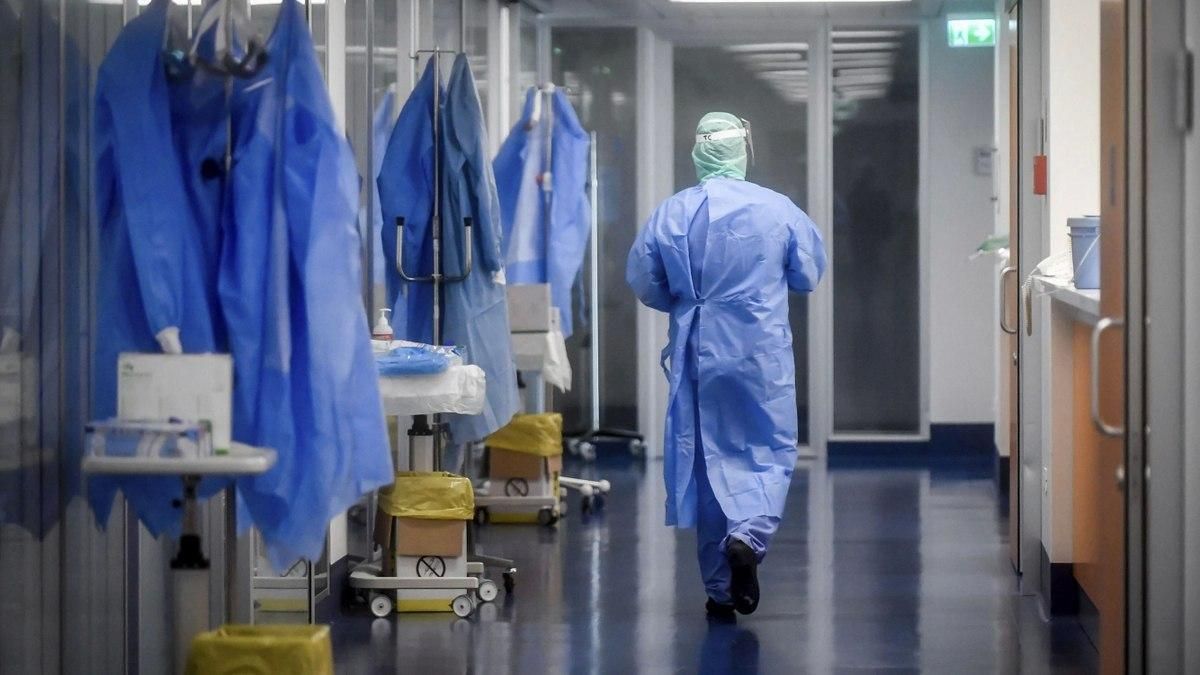В Киеве за сутки около 800 больных COVID-19: какие районы попали под удар