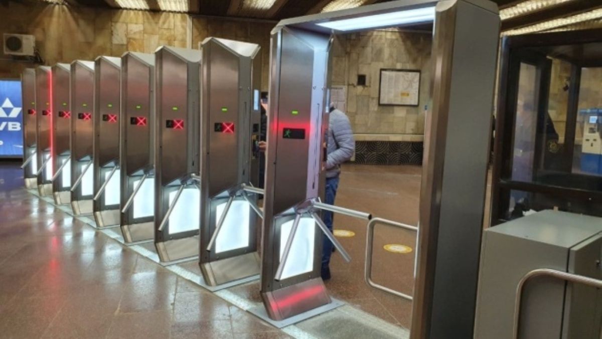 В Киеве на ремонт закрывают станцию метро "Героев Днепра": подробности