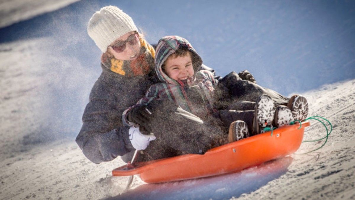 ТОП мест в Киеве, где покататься на санках и сделать снежного ангела