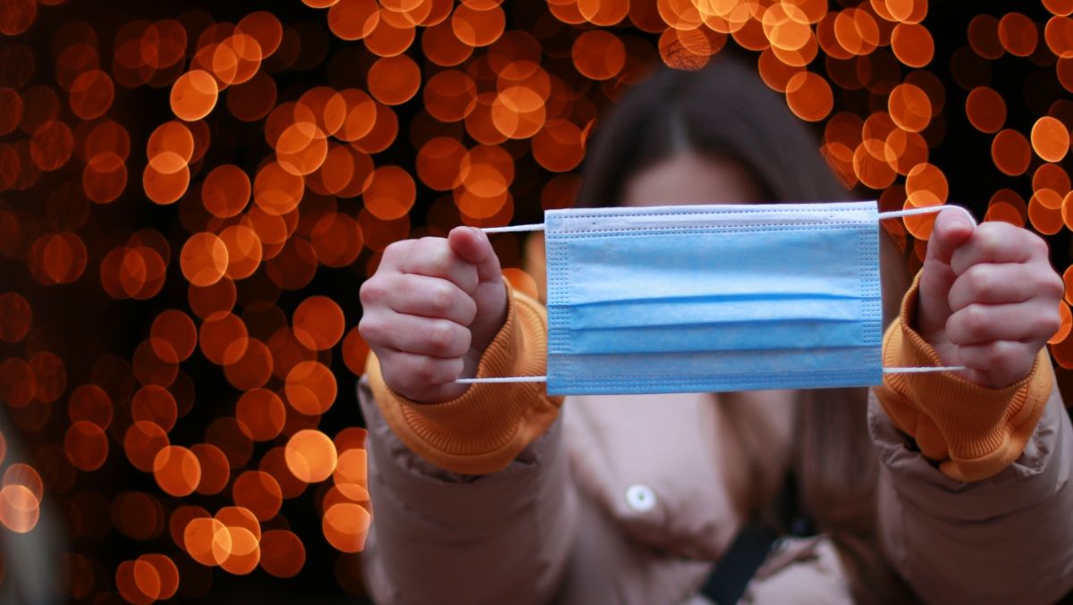 В Киеве ввели "желтый" уровень опасности: за сутки обнаружили полтысячи новых случаев коронавируса