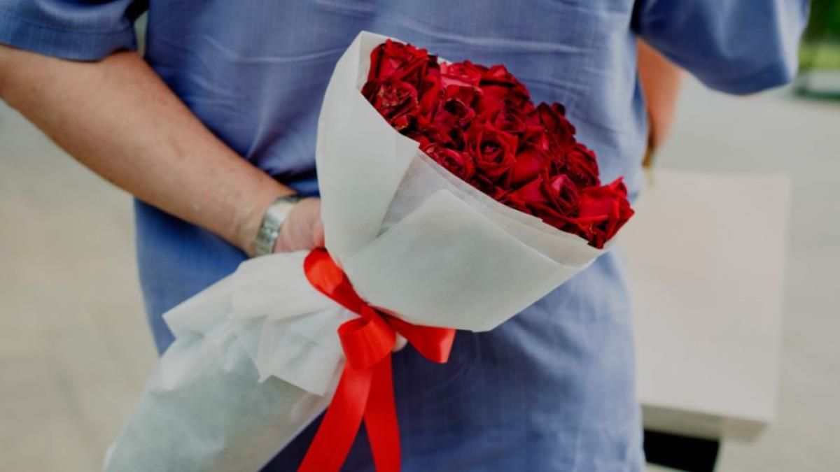 Поздравления с 8 марта: красивые стихи, проза и лучшие открытки