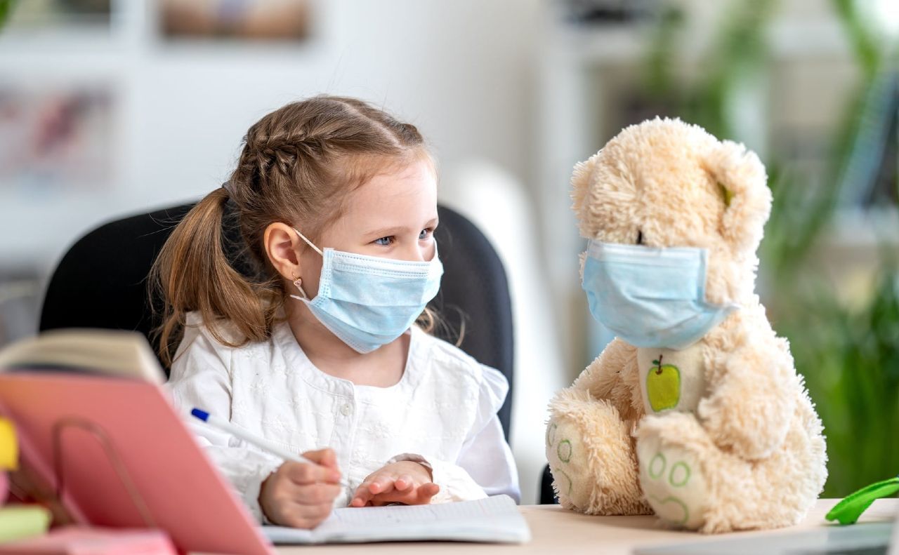 Киев снова в лидерах по количеству новых случаев COVID-19 в Украине за сутки: статистика по регионам