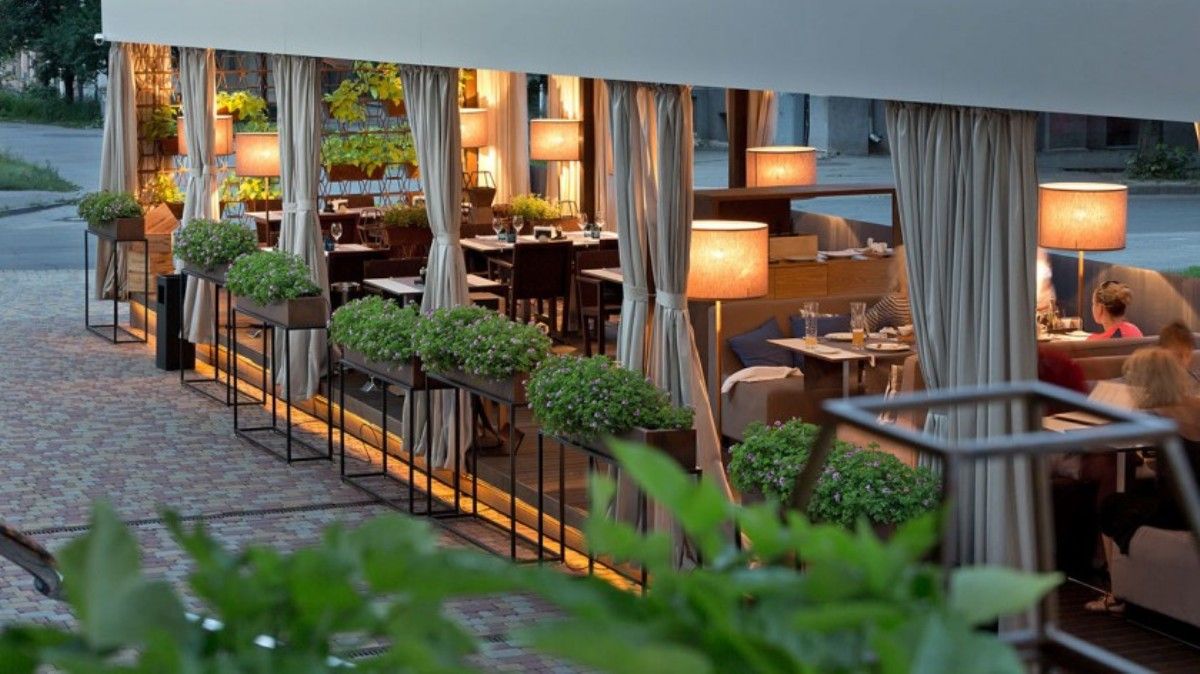 В Киеве разрешили устанавливать летние площадки и террасы в кафе и ресторанах