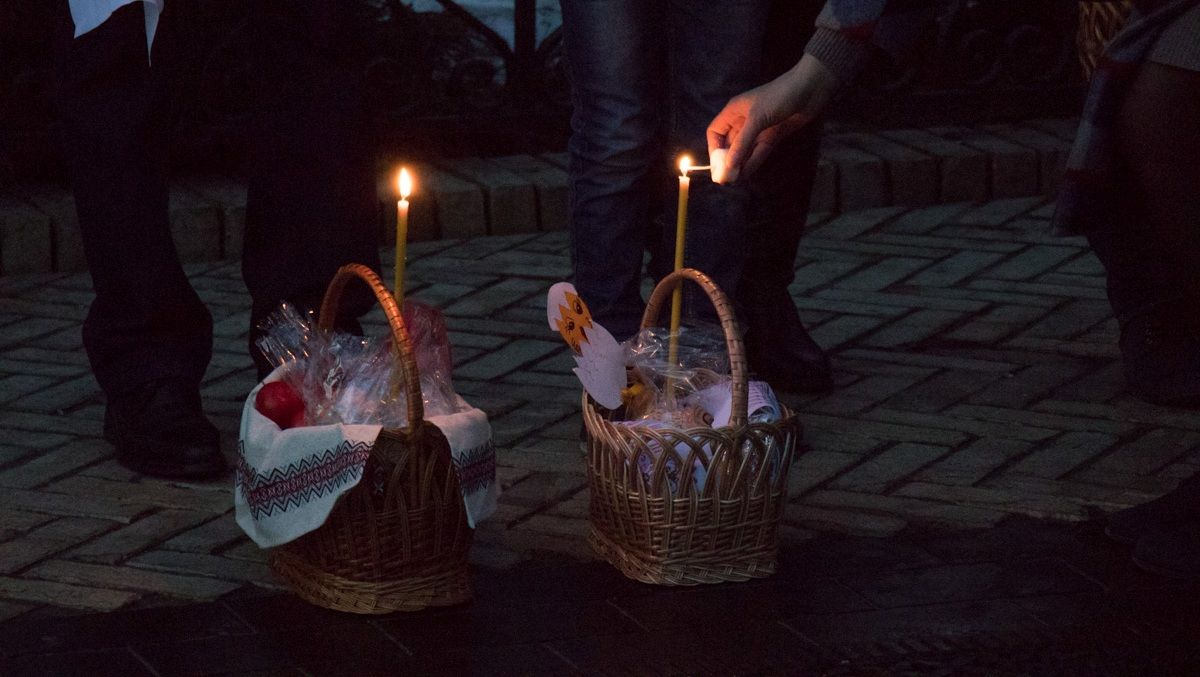 Власть Киева просит верующих остановить богослужения из-за коронавируса