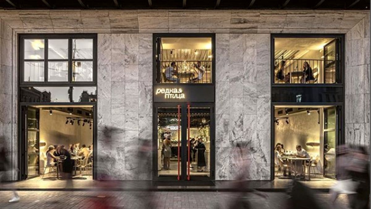 Вслед за "Хлебным": в Киеве закрыли рестораны «Редкая птица» и «Holy Burger» за нарушение карантина