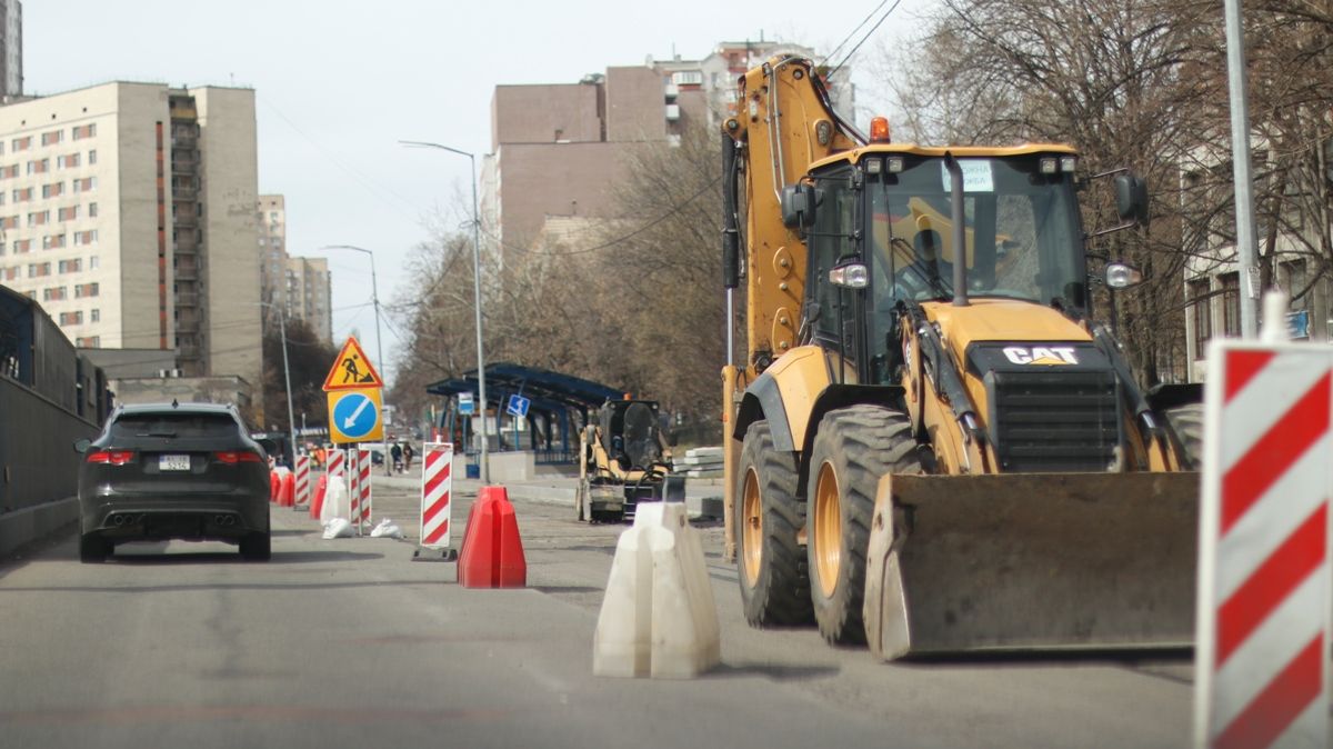 В Киеве на месяц ограничили проезд в центре города: схема