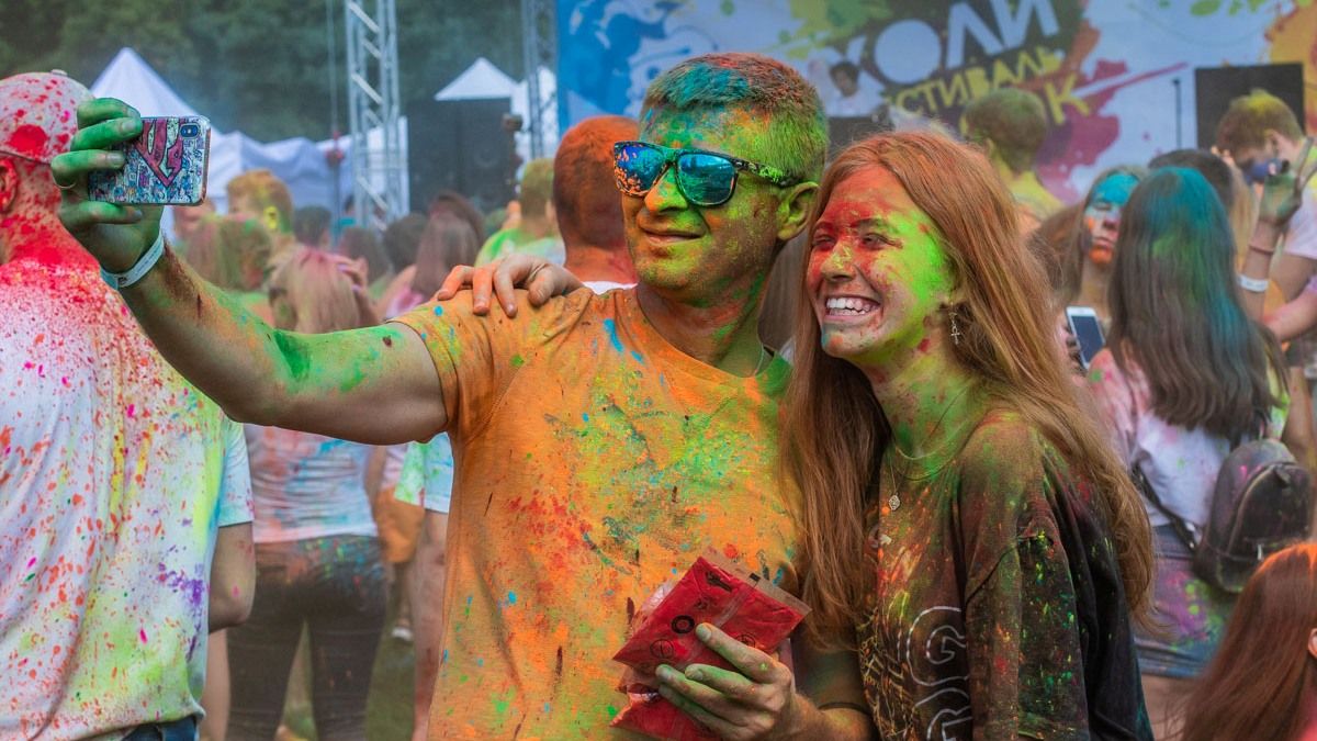 В Киеве пройдет фестиваль красок Холи: где и когда