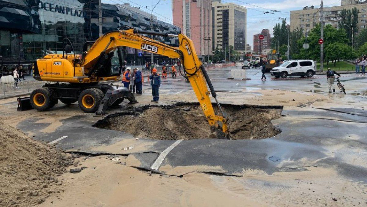 Почему в Киеве участились порывы трудобровода и аварии на теплосети