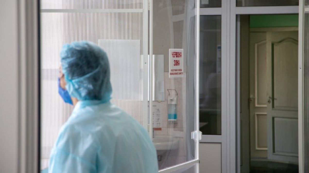 Сколько новых случаев коронавируса обнаружили в Украине за сутки: Киев снова лидирует