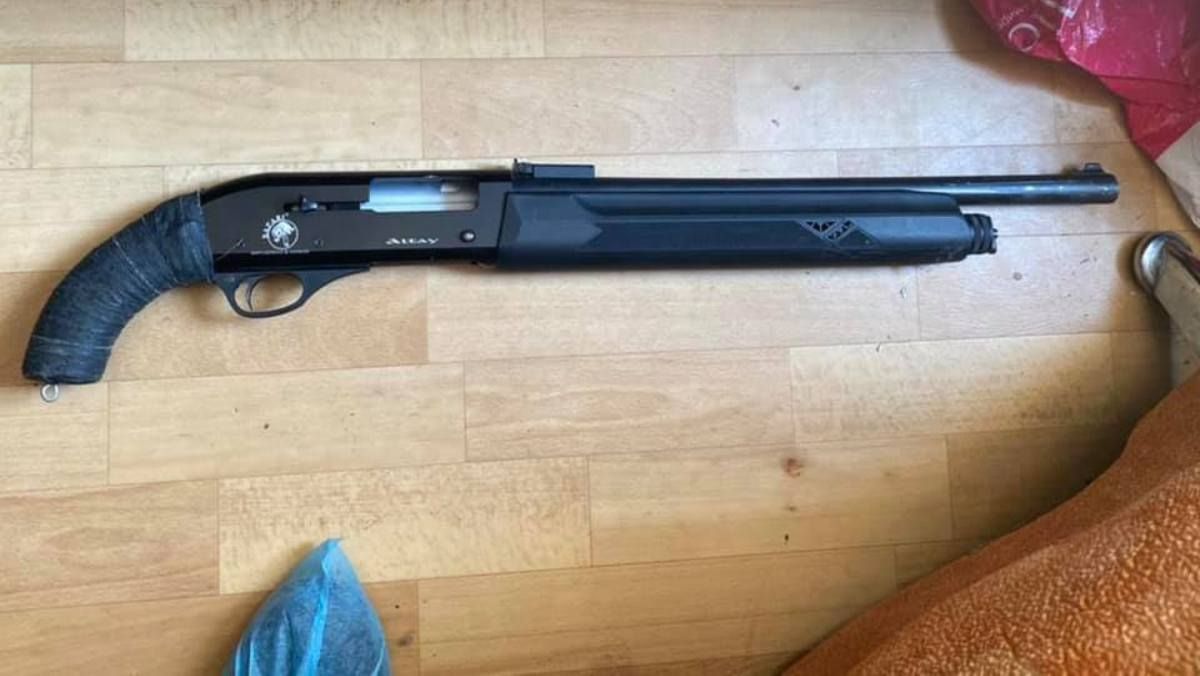 В Киеве у луганчанина, который из ружья застрелил собутыльника, нашли пакеты с краденым золотом: новые подробности убийства