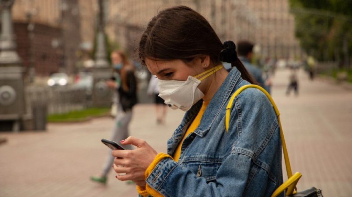 В Киеве  за сутки меньше 100 новых случаев коронавируса: кто заболел