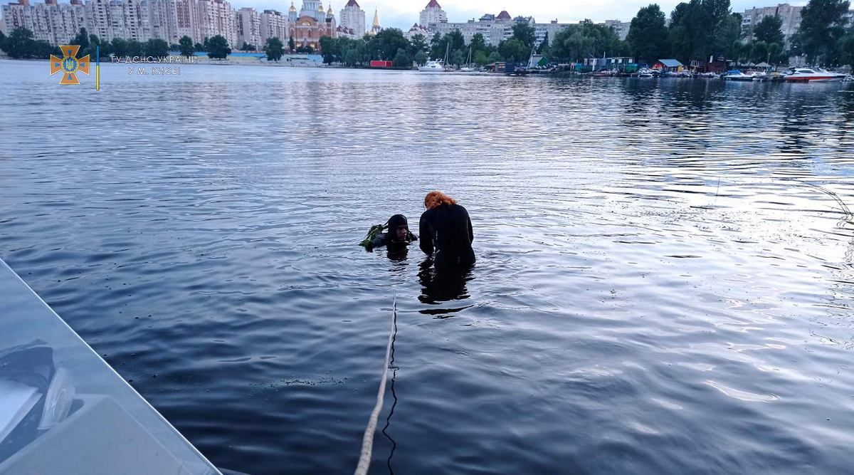 В Киеве в Оболонском заливе утонул мужчина