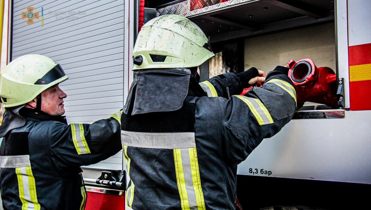 В Киеве загорелся магазин "Сильпо"