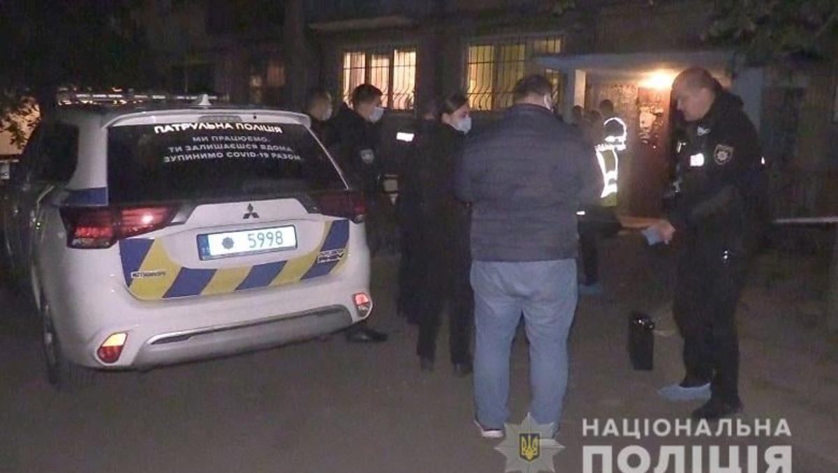 В Киеве женщина зарезала своего пьющего мужа и вызвала ему скорую