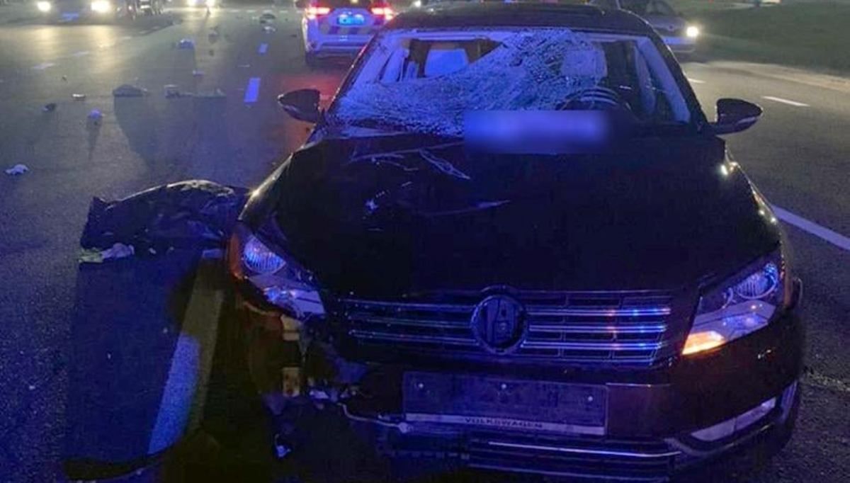 В Киеве на Кольцевой дороге Volkswagen насмерть сбил женщину