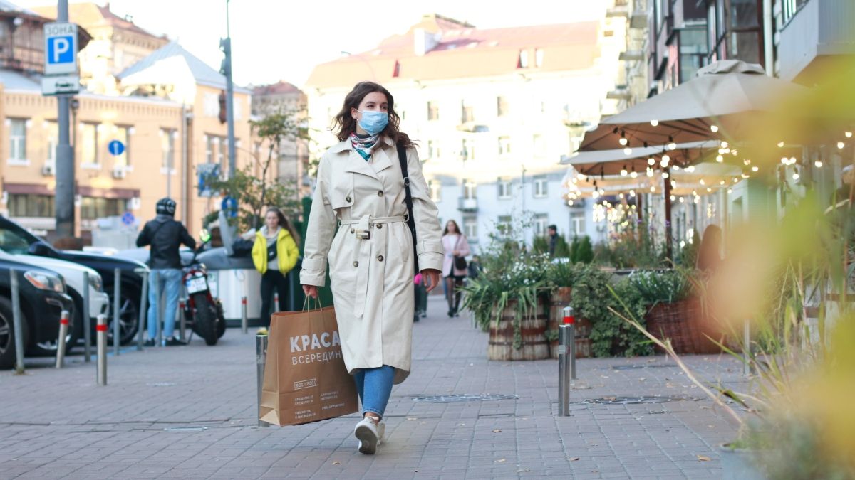 В Украине за сутки почти 12 тысяч новых случаев коронавируса: сколько заболевших в Киеве