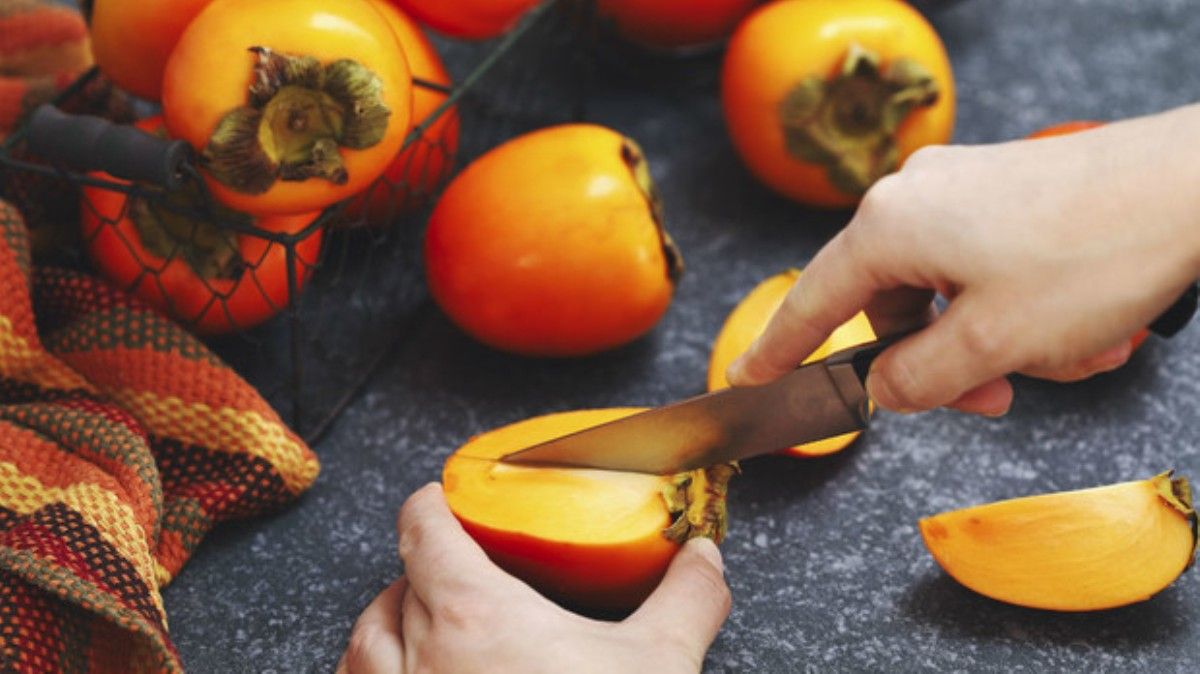 Где в Киеве купить сладкие мандарины, хурму, зимние яблоки и свежее мясо