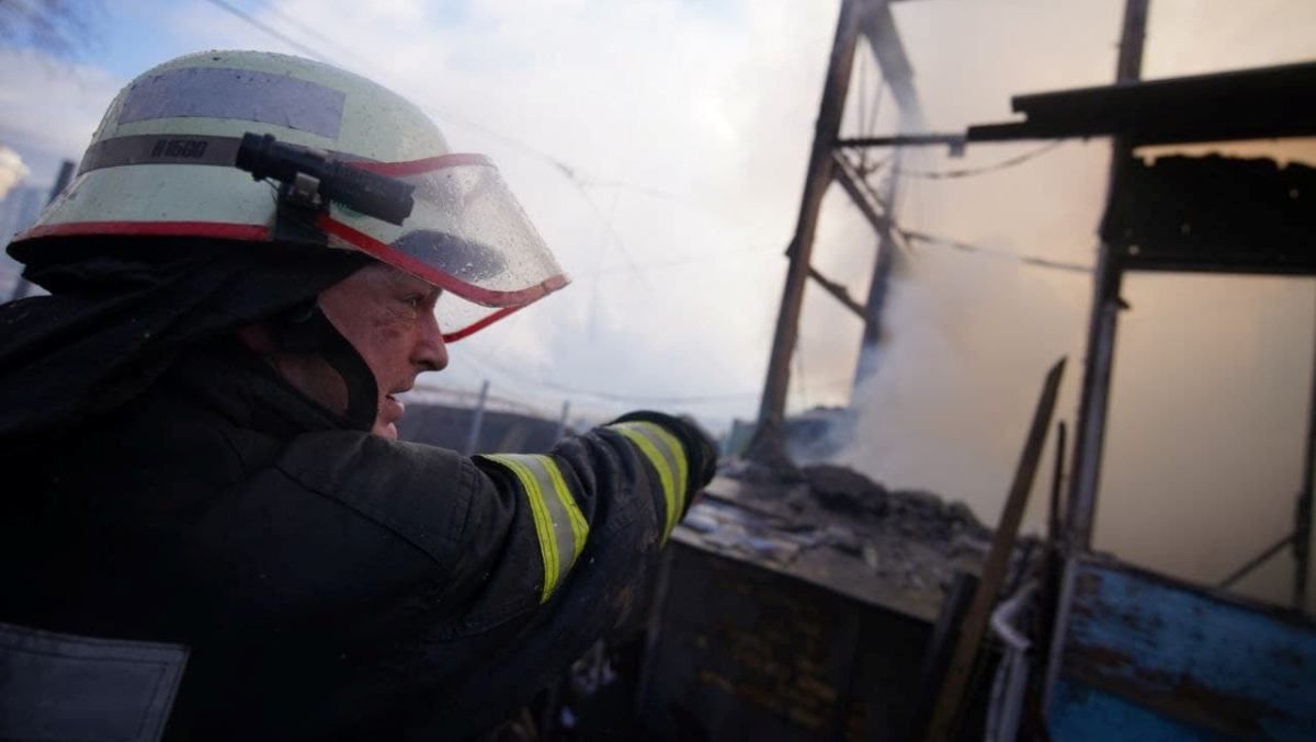 В Киеве горел яхт-клуб