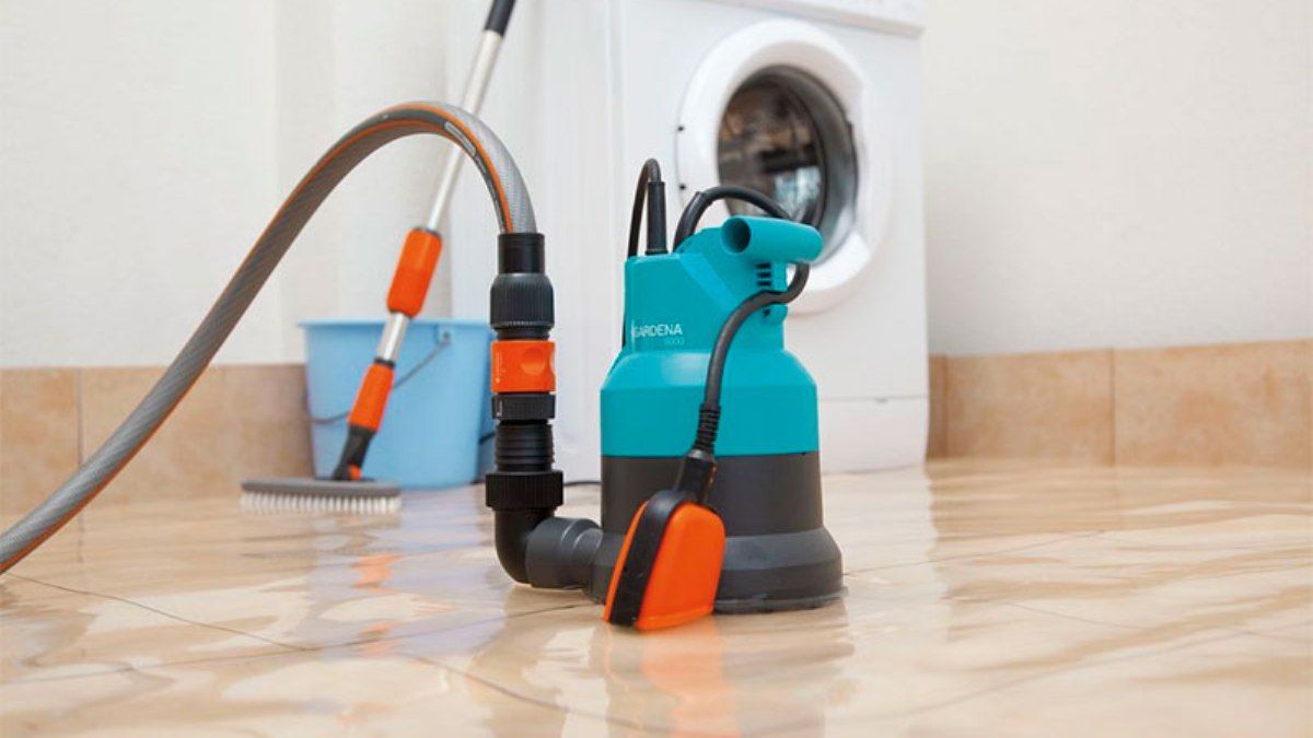 Как эффективно и быстро осушить земельный участок или помещение?