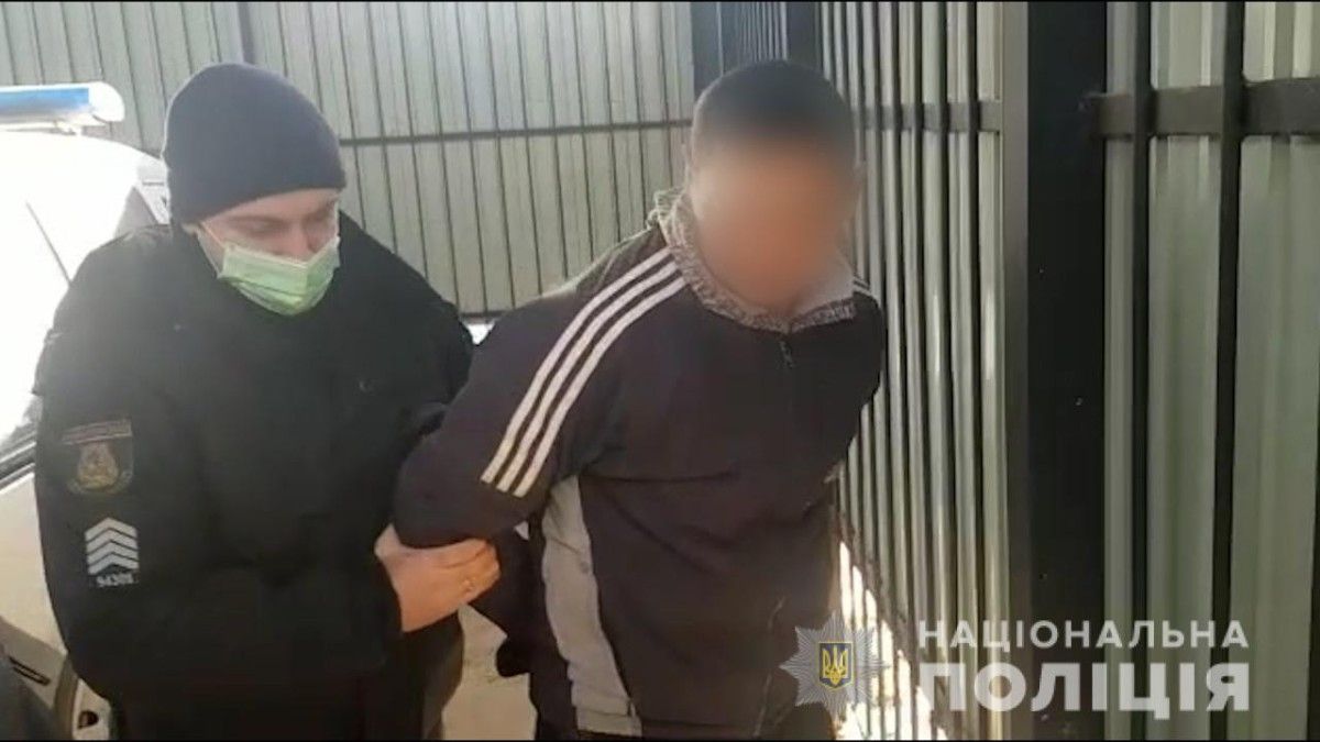 Забил друга до смерти и поджег дом: ревнивому мужчине сообщили о подозрении в убийстве