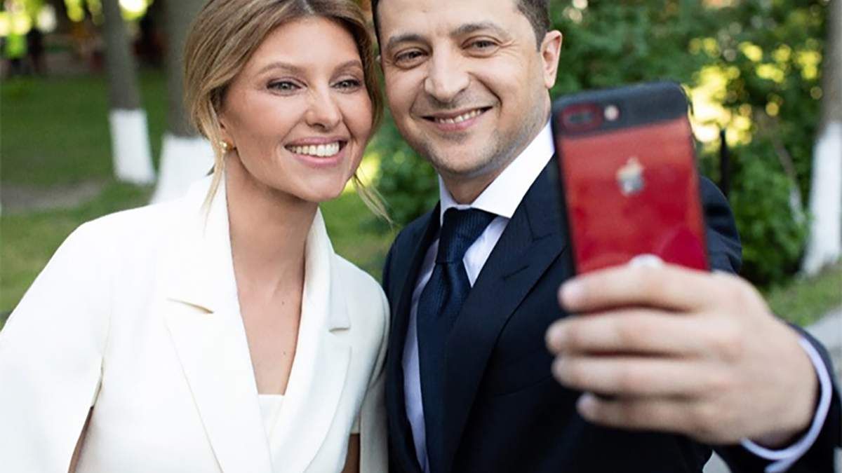 "Я стал... Ну вроде как главным. А ты… Ну вроде как первой": как Зеленский поздравил первую леди с Днем рождения